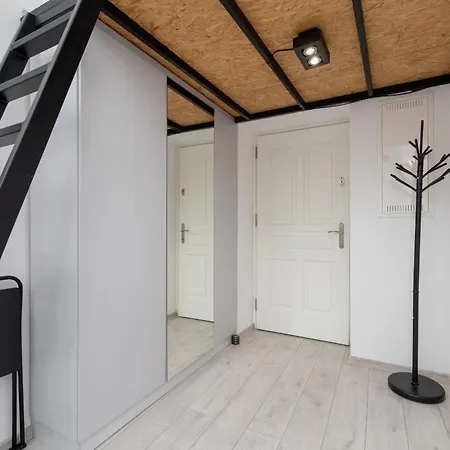 Apartamento Comfortable And Elegant Studio With Balcony For 4 People In Cracow By Renters