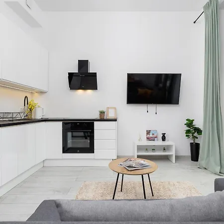 Апартаменты Comfortable And Elegant Studio With Balcony For 4 People In Cracow By Renters *
