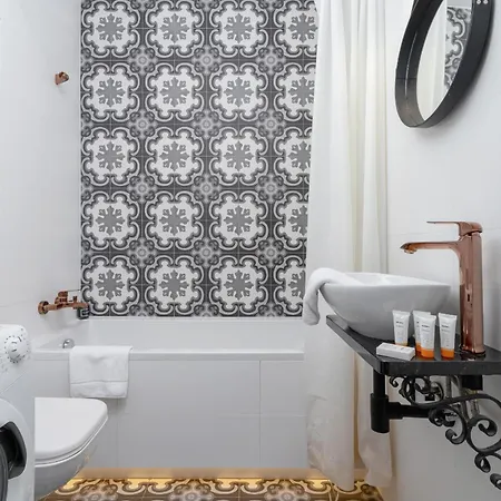 Comfortable And Elegant Studio With Balcony For 4 People In Cracow By Renters Apartamento Cracóvia