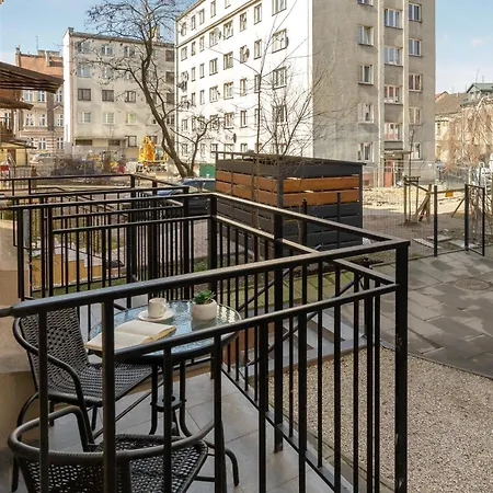 Comfortable And Elegant Studio With Balcony For 4 People In Cracow By Renters Apartment *